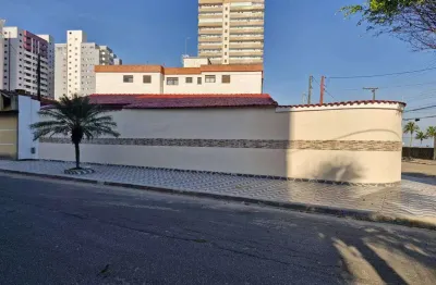 Excelente casa com 2 dormitórios no bairro vilamar em praia grande!