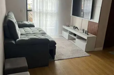 Excelente apartamento de 01 dormitório, 01 vaga de garagem. o imóvel está localizado na cidade ocian, bairro mais tradicional de praia grande, que se destaca pelo comércio forte e as famosas feiras de