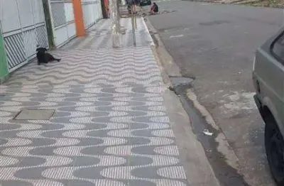 Excelente casa de condomínio térrea de 01 dormitório com quintal preivativo. o imóvel está localizado no jardim princesa, bairro que tem recebido muita valorização através de recentes investimentos em