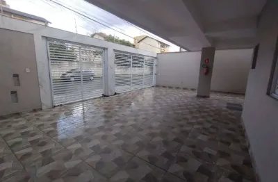 Excelente sobrado de condomínio com 03 dormitórios, sendo 01 suíte, 01 vaga de garagem. o imóvel está localizado na vila sonia, bairro que tem recebido muita valorização através de recentes investimen