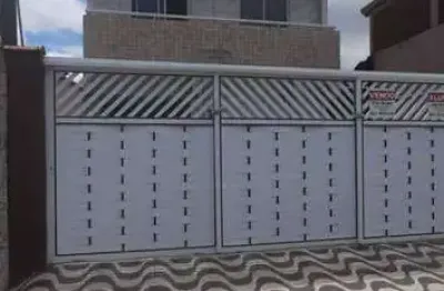 Excelente triplex com 02 dormitórios, sendo 01 suíte e sacada no jardim samambaia.