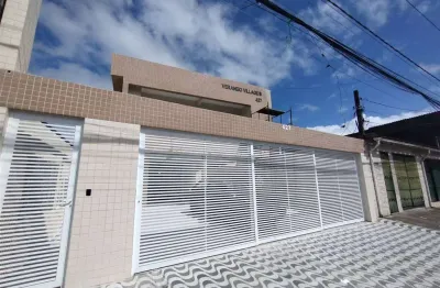 Excelente sobrado de condomínio com 02 dormitórios, 01 banheiro, 01 lavabo e amplo quintal reservado. o imóvel está localizado na vila antartica, bairro que tem recebido muita valorização através de r