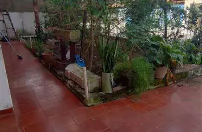 Excelente casa isolada com amplo terreno de 497,97 metros de área na vila caiçara.