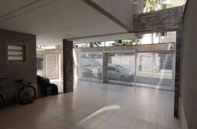 Excelente sobrado de condomínio com 02 dormitórios, 01 banheiro social, 01 lavabo e quintal privativo com churrasqueira. o imóvel está localizado na vila assunção bairro adjacente à cidade ocian, um d