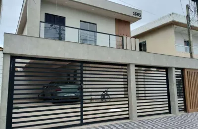 Escelente sobrado de condomínio com 02 dormitórios, 02 banheiros, quintal reservado, 01 vaga de garagem. o imóvel está localizado no jardim esmeralda, bairro que tem recebido muita valorização através