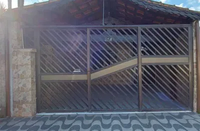 Casa com 2 quartos à venda na Avenida Presidente Castelo Branco, 405, Balneário Maracanã, Praia Grande