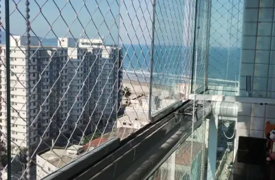 Excelente apartamento de 03 dormitórios, sendo 03 suítes, 02 vagas de garagem e sacada gourmet com churrasqueira. o imóvel está localizado na vila assunção bairro adjacente à cidade ocian, um dos bair