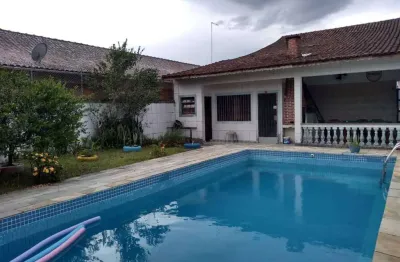 Excelente casa com 04 dormitórios no bairro jardim real em praia grande!