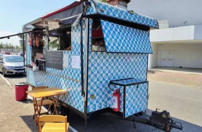 Você que está procurando começar ou expandir seus negócios, tenho a venda um trailer de lanche completo ideal para quem quer empreender no ramo da alimentação, localização privilegiada em frente ao ho