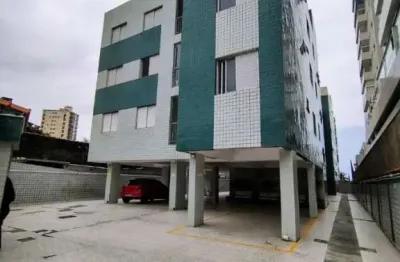 Excelente apartamento de 01 dormitório reformado com vista lateral para o mar. o imóvel está localizado na vila caiçara, bairro que vem recebendo e cada vez mais investimentos na infraestrutura, propo