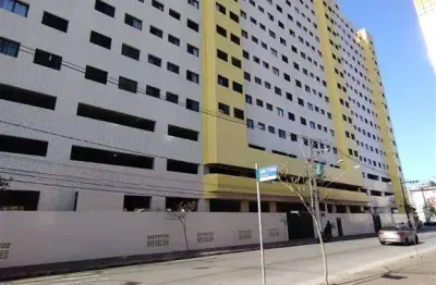 Excelente apartamento reformado de 01 dormitório. o imóvel está localizado na cidade ocian, bairro mais tradicional de praia grande, que se destaca pelo comércio forte e as famosas feiras de artesanat