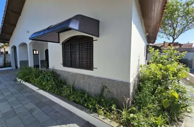 Casa com 3 quartos à venda na Rua Itaguaí, 67, Balneário Itaguaí, Mongaguá