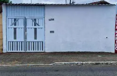 Excelente casa com sala 2 ambientes, 2 dormitórios sendo 1 suíte, banheiro social. o imóvel está localizado na vila caiçara, bairro que vem recebendo e cada vez mais investimentos na infraestrutura, p