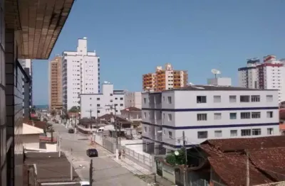 Excelente apartamento de 01 dormitório com sacada mobiliado. o imóvel está localizado na vila mirim, bairro que concentra vários serviços de educação, esporte e saúde, localização que recebeu diversos