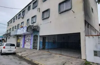 Excelente apartamento de 02 dormitórios com 01 vaga de garagem rotativa. o imóvel está localizado na vila caiçara, bairro que vem recebendo e cada vez mais investimentos na infraestrutura, proporciona