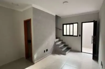 Casa com 2 quartos à venda na Avenida Milena Perutich, 533, Jardim Melvi, Praia Grande