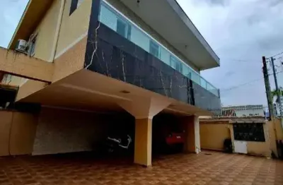 Excelente casa de condomínio para locação com 2 dormitórios, quarto, cozinha, 1 vaga. o imóvel está localizado na vila caiçara, bairro que vem recebendo e cada vez mais investimentos na infraestrutura