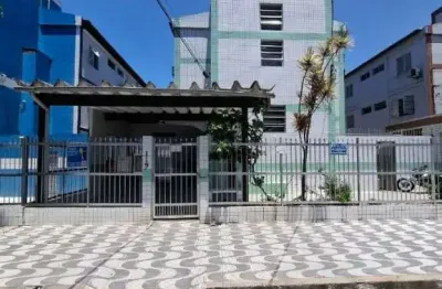 Excelente kitnete reformada com 1 dormitório, 1 banheiro. localizado na ocian, bairro mais tradicional de praia grande, que se destaca pelo comércio forte e as famosas feiras de artesanato. o bairro o