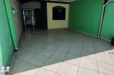 Excelente casa geminada de  03 dormitórios, sendo 01 suíte e 03 vagas de garagem, ampla cozinha externa, lavanderia e espaço para depósito.. o imóvel está localizado no vilamar, bairro que vem receben