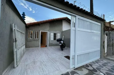 Casa com 2 quartos à venda na Rua Israel Grimaldi Millani, 866, Balneário Maracanã, Praia Grande