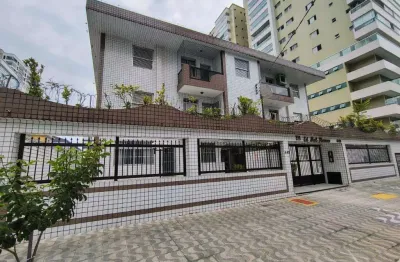 Excelente apartamento com 02 Dormitórios . Semi-Mobiliado. O imóvel está localizado no Canto do Forte, bairro que se destaca por toda sua infraestrutura, beleza e comodidade, além de ser um dos mais t