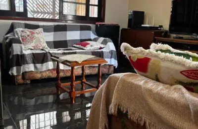 Casa com 3 quartos à venda na Rua Maringá, 421, Vila Caiçara, Praia Grande