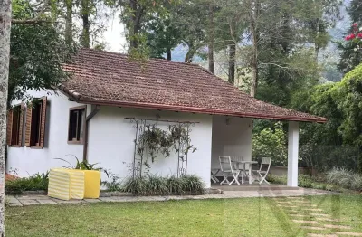 Casa em condomínio para venda em petrópolis, araras, 2 dormitórios, 2 suítes, 3 banheiros, 6 vagas