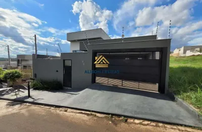 Casa com 3 quartos sendo uma suíte, com arquitetura moderna, no bairro delta ville, ibiporã/pr