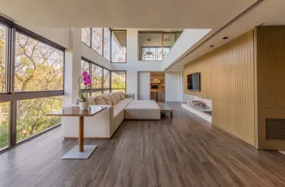 Casa ou cobertura multifunções com espaço ao ar livre com 04 suítes, 05 vagas e total conforto