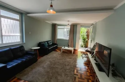 Casa sobrado com 03 dormitórios no petrópolis em porto alegre