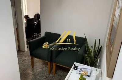 Sala comercial reformada à venda. 30m2. já com recepção e divisórias. 1 vaga rotativa localizada no salvador trade center, na av. tancredo neves.