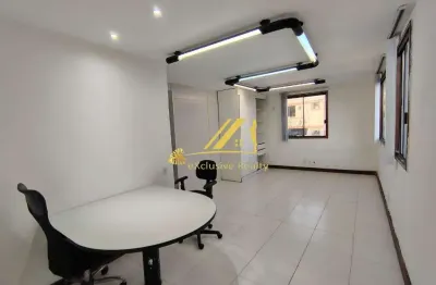 Alugamos sala comercial semi mobiliada no rio vermelho.52m2  dividida em 2 salas, com recepção e uma copa. 2 banheiros e 2 vagas de garagem. semi mobi