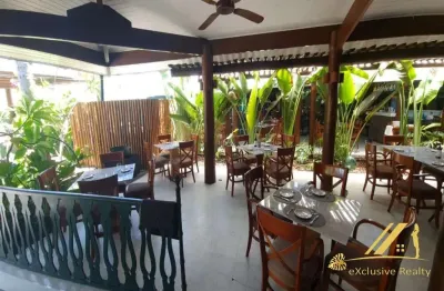 Casa grande, super espaçosa em itapuã! ótimo para um restaurante de luxo! boa gastronomia! estrutura perfeita para o seu negócio!