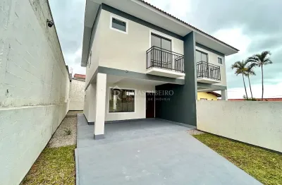 Sobrado amplo com 3 quartos 3 banheiros 2 vagas no ipiranga, são josé