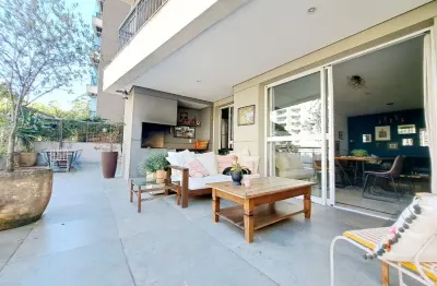 Lindo apartamento garden a venda na vila andrade  com 250m² ,  com 3 suítes,  5 banheiros,  2 vagas de garagem.