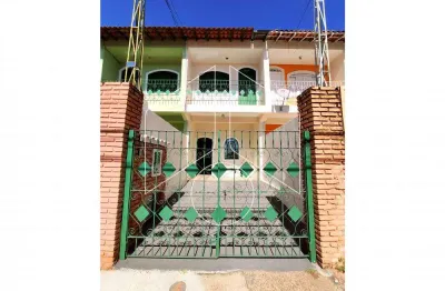 Casa com 2 quartos para alugar na Rua Nove de Julho, 4080, Centro, Marília