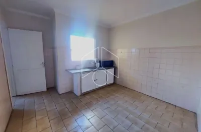 Casa com 2 quartos para alugar na Avenida Pedro De Toledo, Sobreloja, 5065, Palmital, Marília