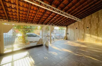 Casa com 2 quartos para alugar na Rua Lázara Ferrari Shimizu, 864, Conjunto Residencial Alcir Raineri, Marília