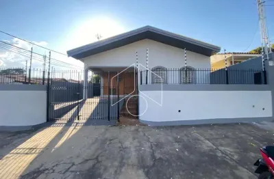 Casa com 3 quartos para alugar na Avenida Santo Antônio, 20847, Somenzari, Marília