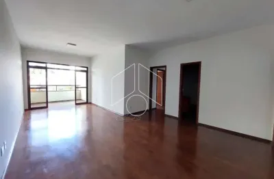 Apartamento com 3 quartos para alugar na Avenida Rio Branco, 3119, Centro, Marília