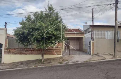 Casa com 3 quartos para alugar na Rua Humberto de Campos, 3096, Mariana, Marília