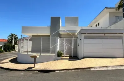 Casa com 3 quartos para alugar na Rua Dolores Guerreiro de Oliveira, 584, Parque das Esmeraldas II, Marília