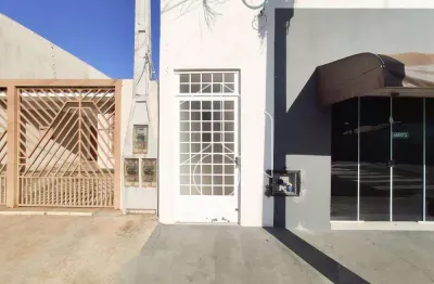 Casa comercial para alugar na Rua Doutor Carlos Vilalva, 797, Parque São Jorge, Marília
