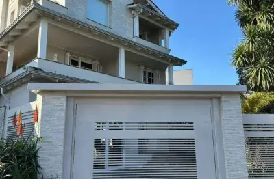 Casa com 3 quartos à venda no Rio Branco, Caxias do Sul 