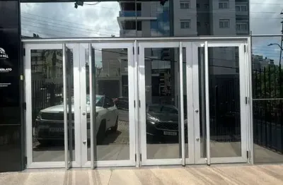 Ponto comercial para alugar no Panazzolo, Caxias do Sul 