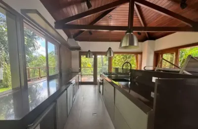 Casa de luxo à venda ou locação em lauro de freitas-ba, bairro portão: 5 quartos, 5 suítes, 8 banheiros, 850m².