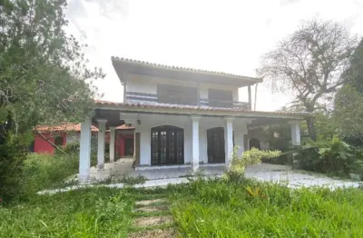 Casa de luxo no bairro portão em lauro de freitas-ba: 4 quartos, 4 suítes, 6 banheiros, 10 vagas de garagem, 400m² de área. venda ou aluguel!