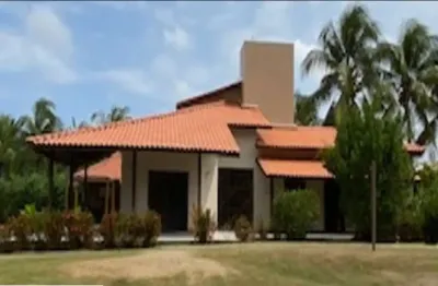 Casa Espaçosa e Moderna, 4 Quartos, 2 Suítes, Lauro de Freitas-BA, Bairro Portão, Venda ou Locação!