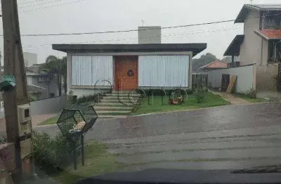 Casa à venda em vinhedo, distrito industrial benedito storani, com 3 suítes, com 303 m²