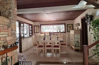 Casa à venda com 3 suítes no parque jatibaia (sousas), campinas.